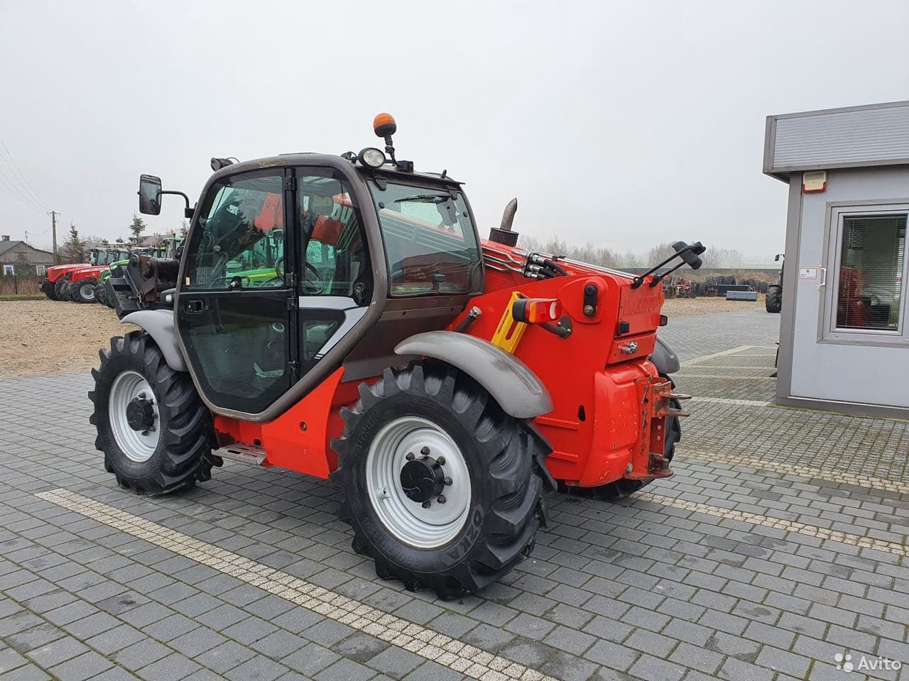 Телескопический погрузчик Manitou MLT 634-120 LSU