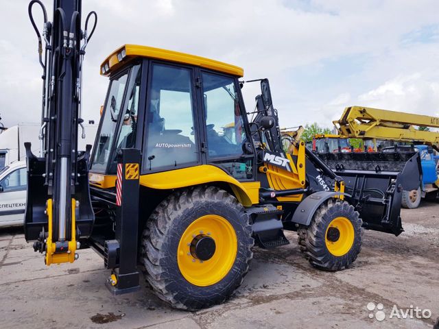 Экскаватор-погрузчик MST 542 Plus