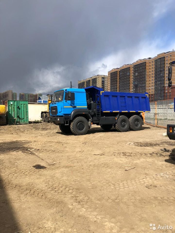 Самосвал УРАЛ 6370