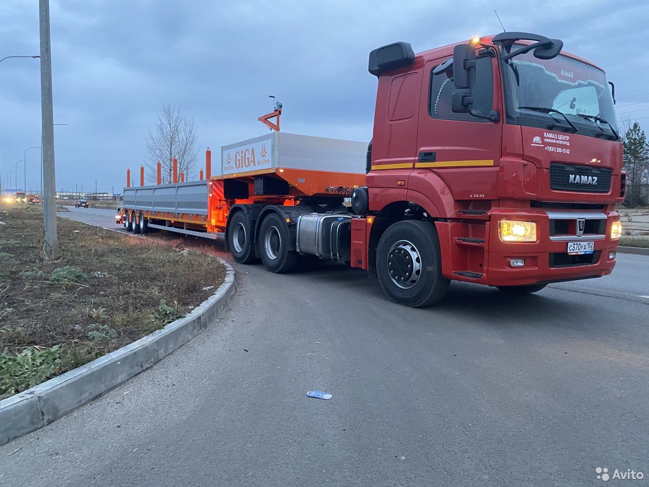 Полуприцеп тяжеловоз МегаТрон 45 тонн 3 оси