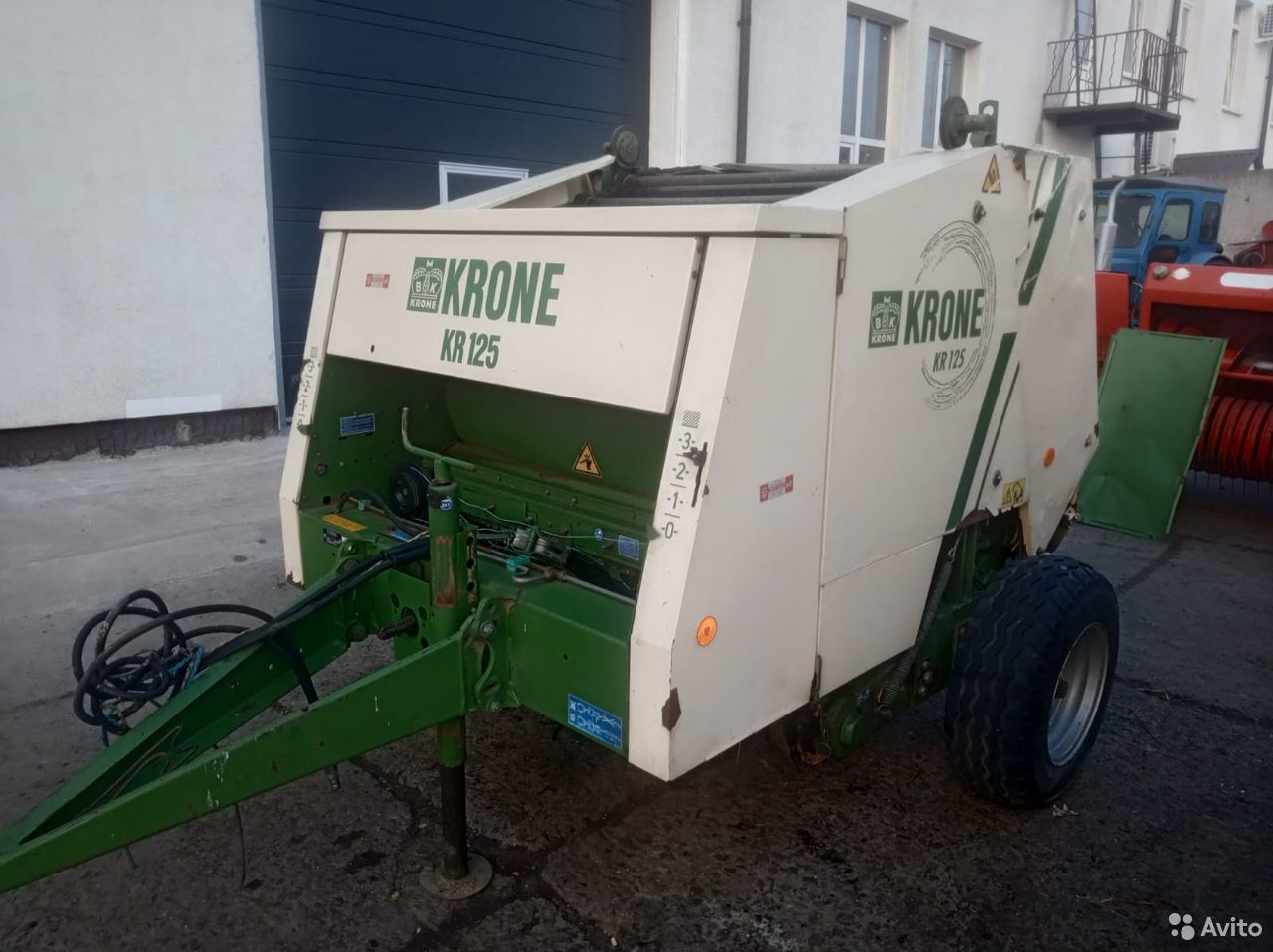 Пресс-подборщик Krone KR125
