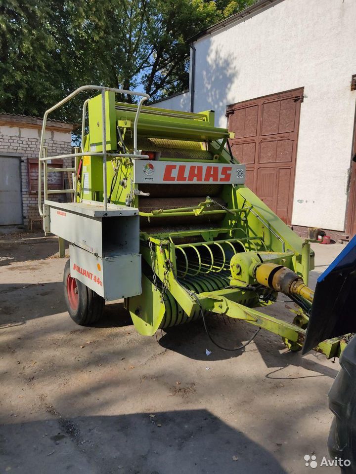 Пресс-подборщик Claas Rollant 44