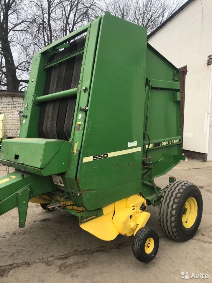 Пресс-подборщик John Deere 550
