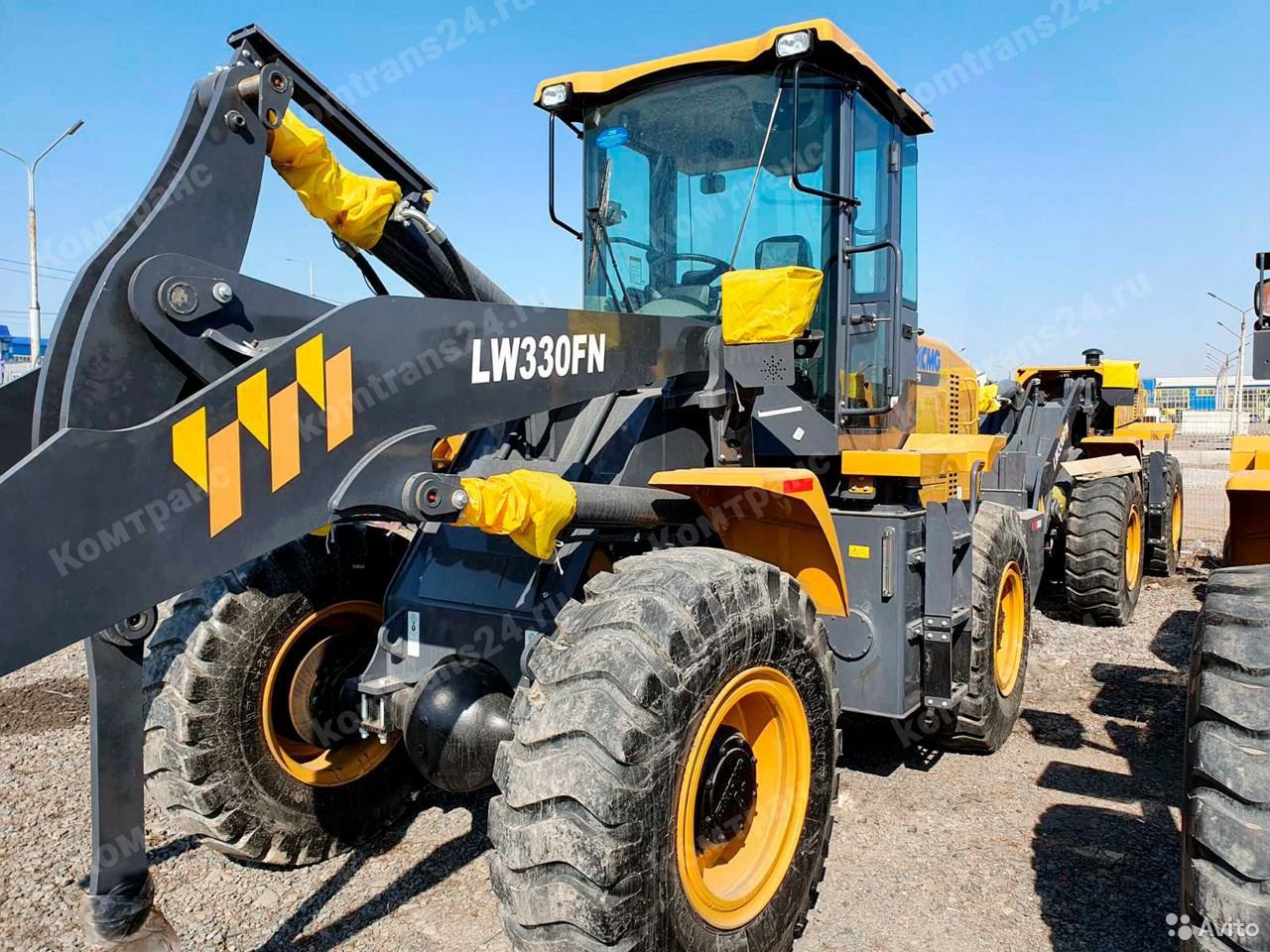 Фронтальный погрузчик xcmg LW330FN