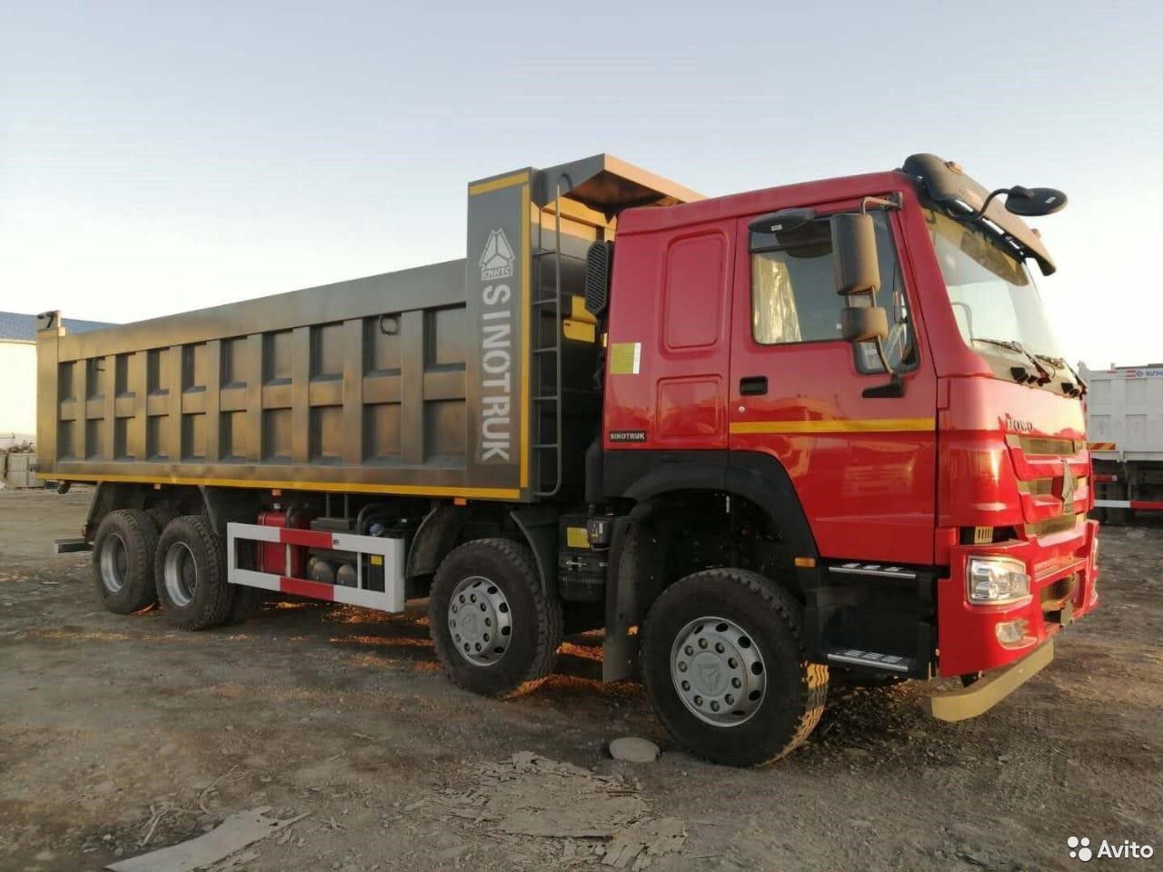 Самосвал Howo HW76 ZZ3407S3867E