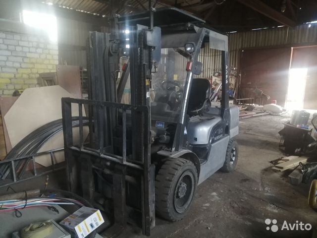 Вилочный погрузчик Nissan UGL02A30W