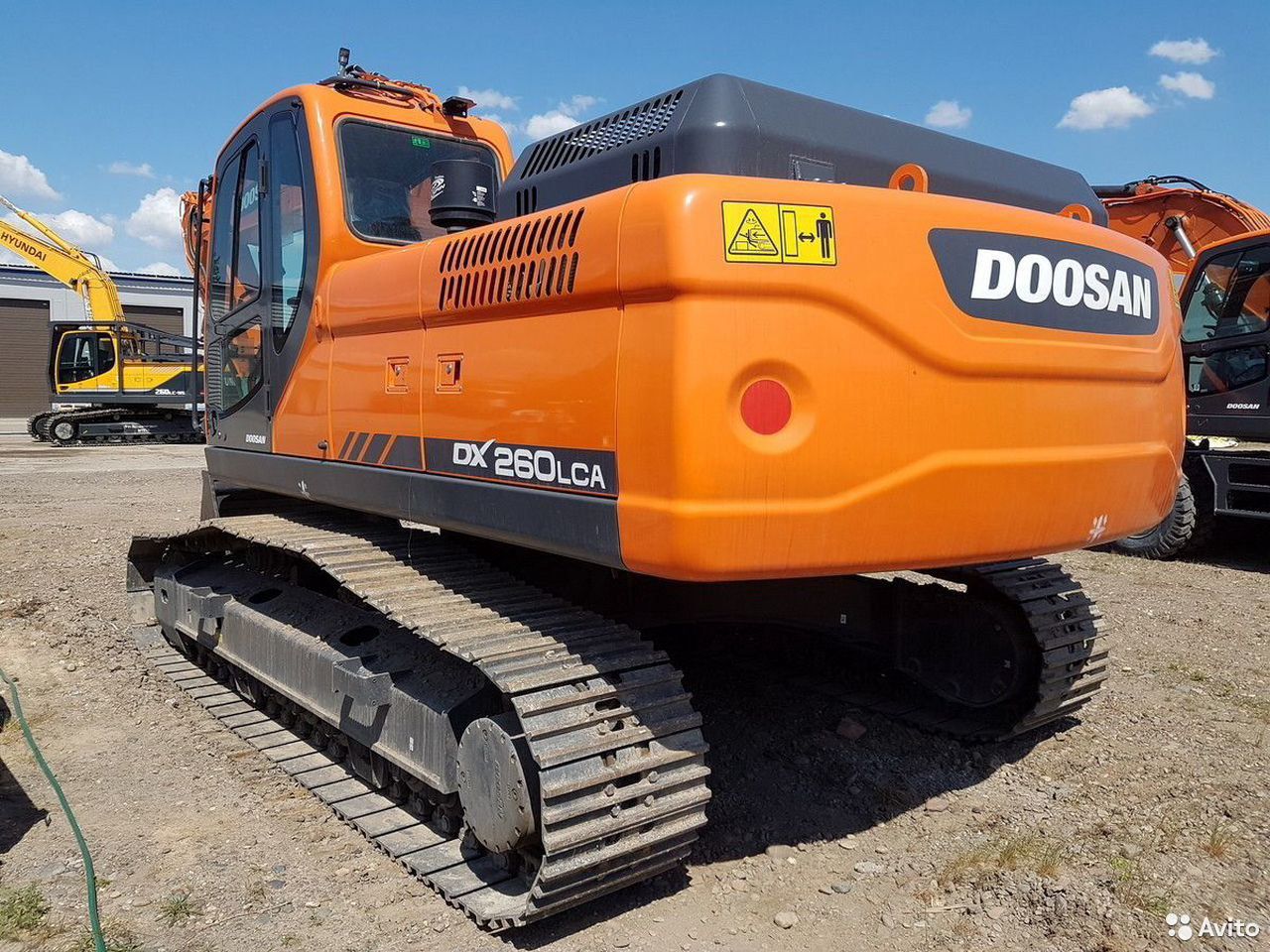 Гусеничный экскаватор Doosan DX260LCA