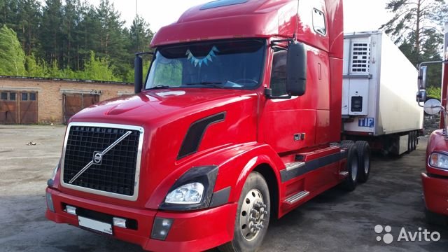 Седельный тягач Volvo VNL64T670