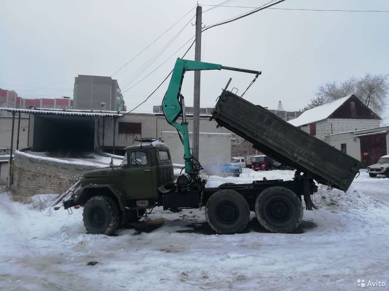 Бортовой грузовик с КМУ ЗИЛ 131