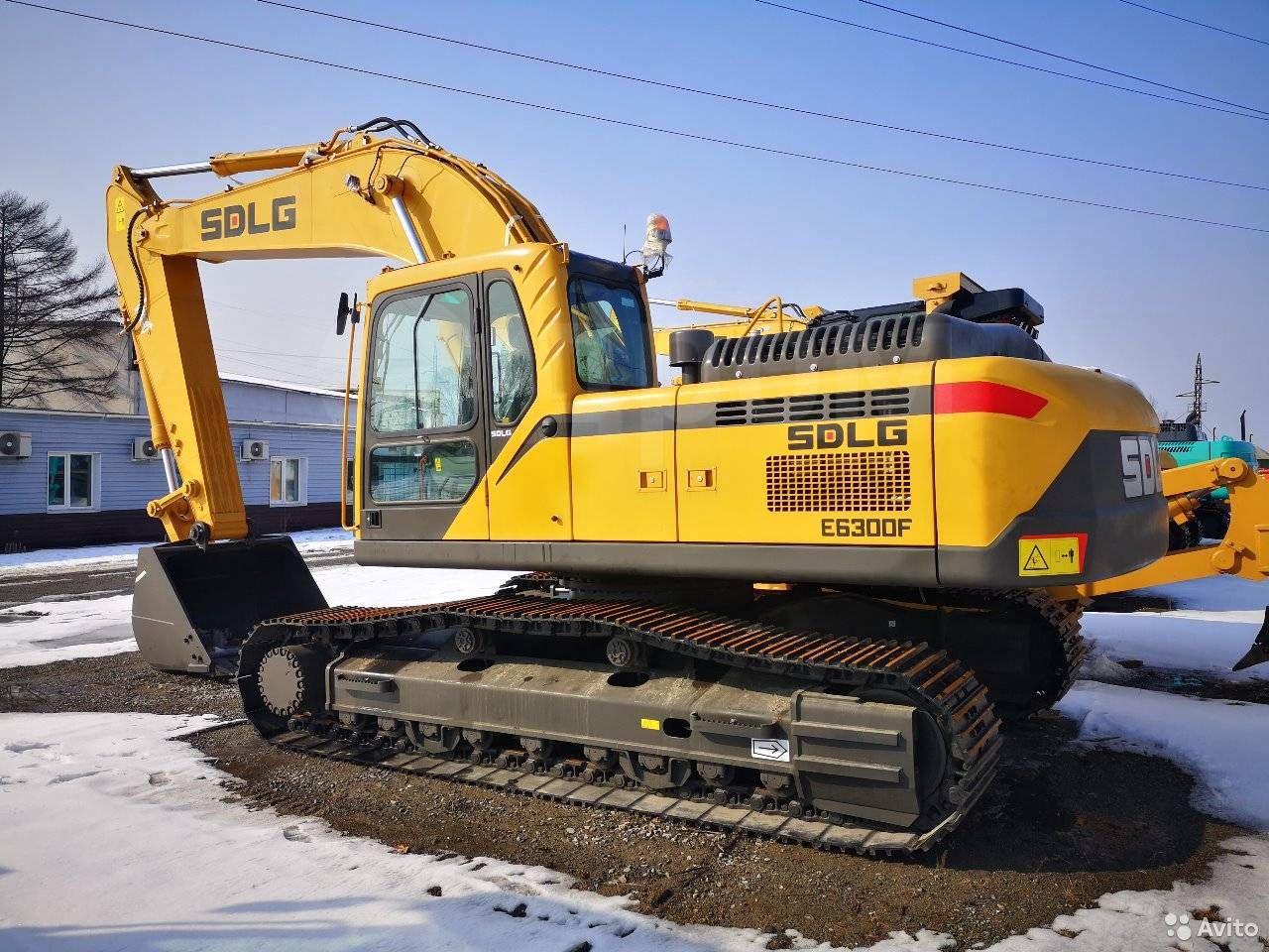 Гусеничный экскаватор SDLG E6300F