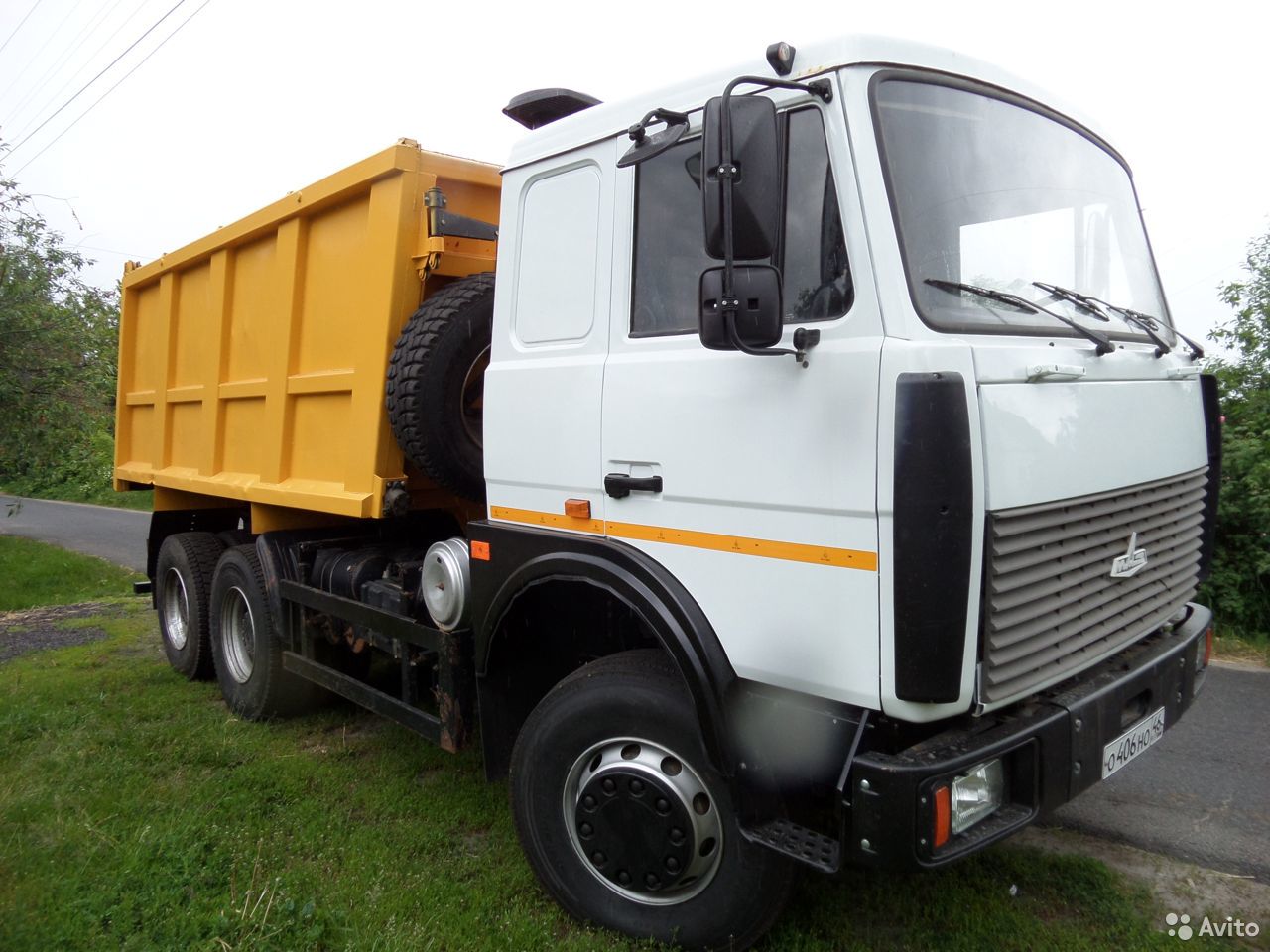 Самосвал МАЗ 5516Х5-481-000