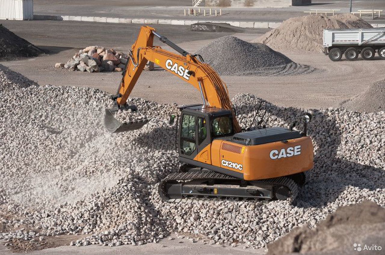 Гусеничный экскаватор CASE CX220C