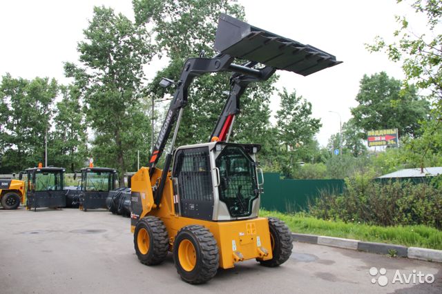 Мини-погрузчик LiuGong CLG385B