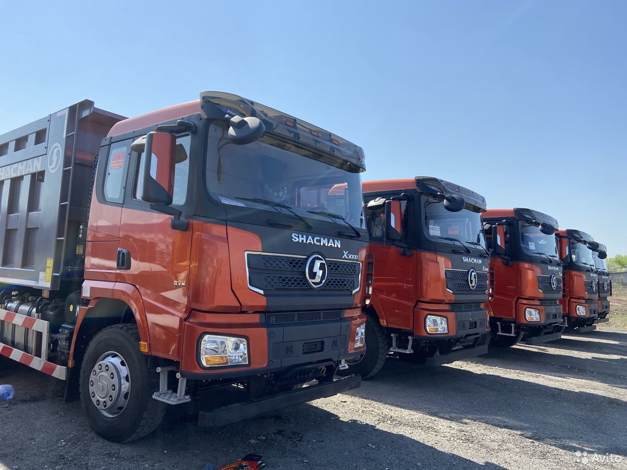 Самосвал SHACMAN (Shaanxi) X3000