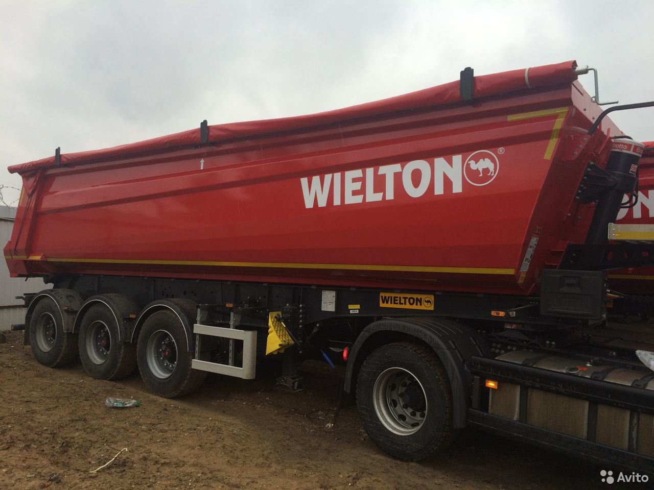 Самосвальный полуприцеп Wielton NW 3 S 33 HP