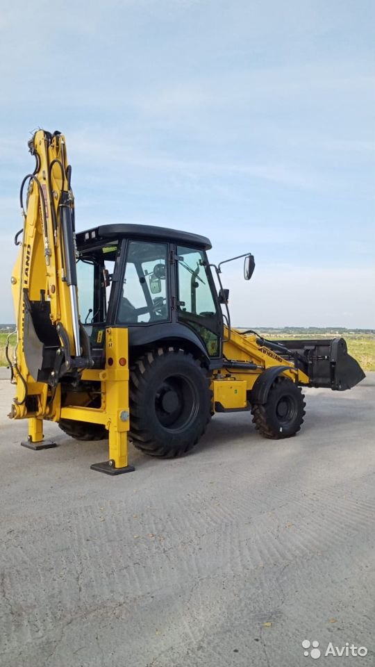 Экскаватор-погрузчик New Holland B80b