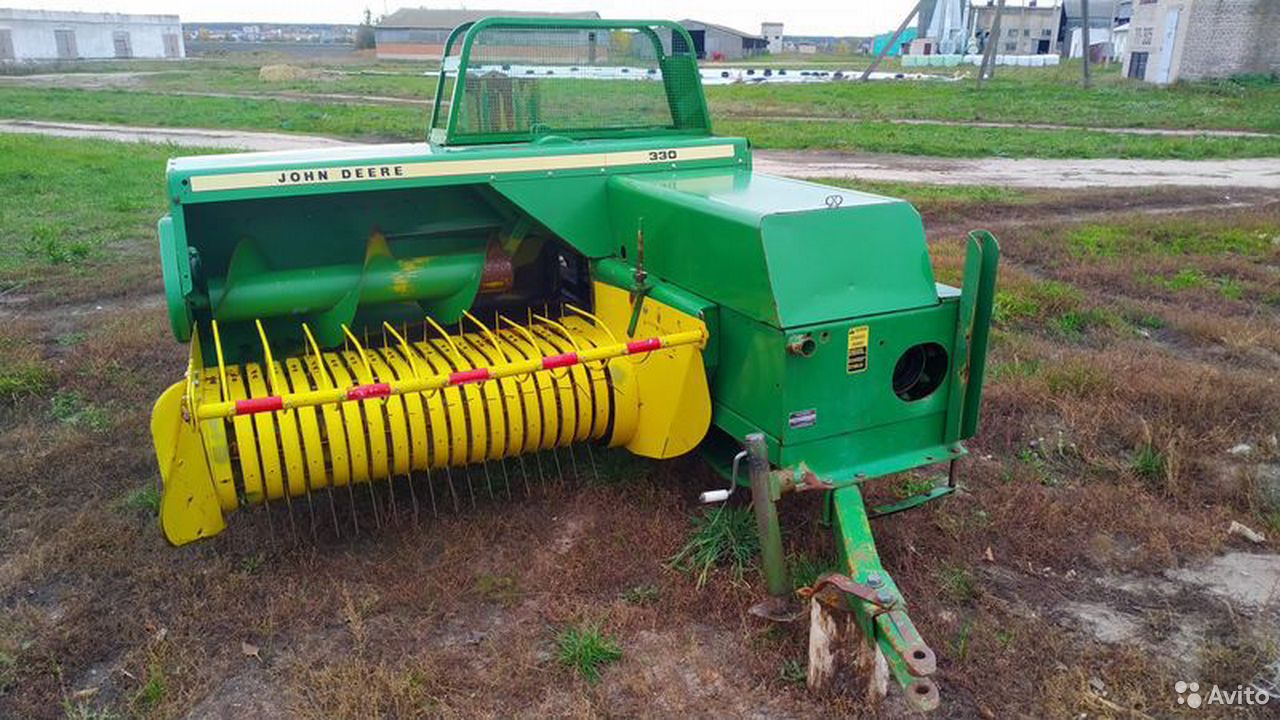 Пресс-подборщик John Deere 330