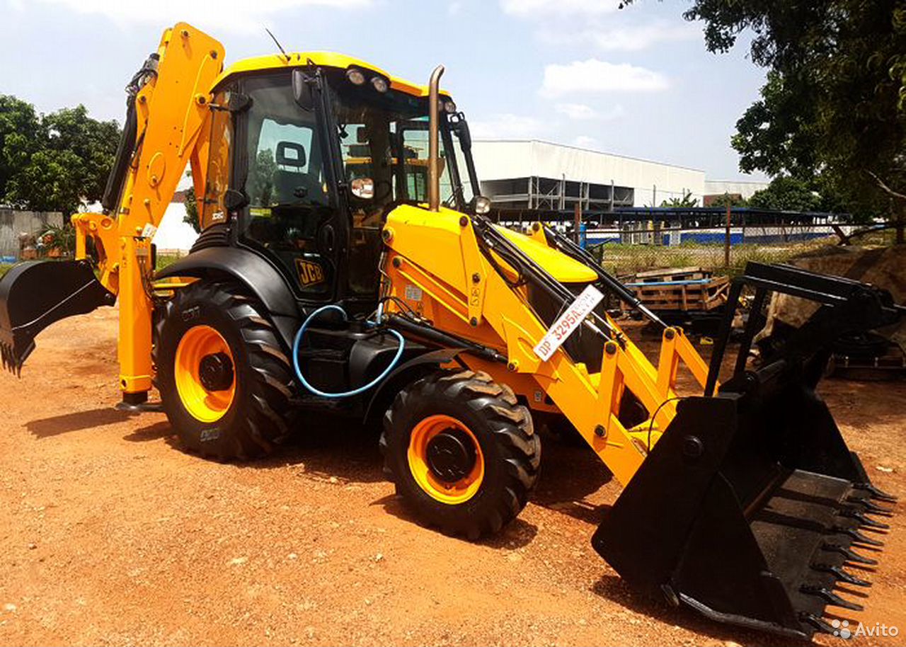 Экскаватор-погрузчик JCB 3CX