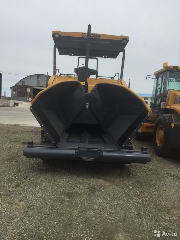 Асфальтоукладчик XCMG RP603