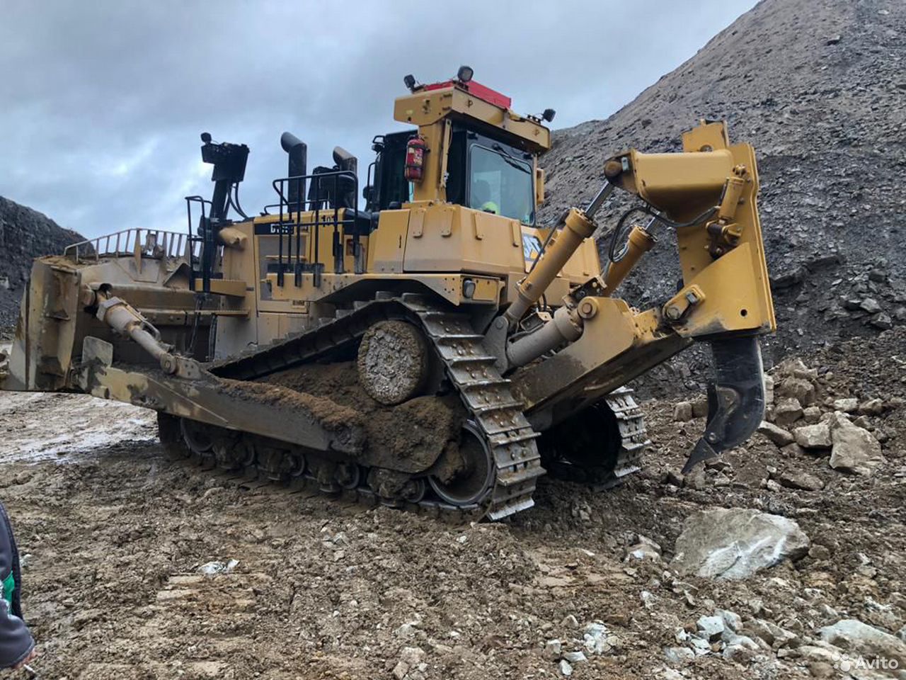 Гусеничный бульдозер Caterpillar D10T2