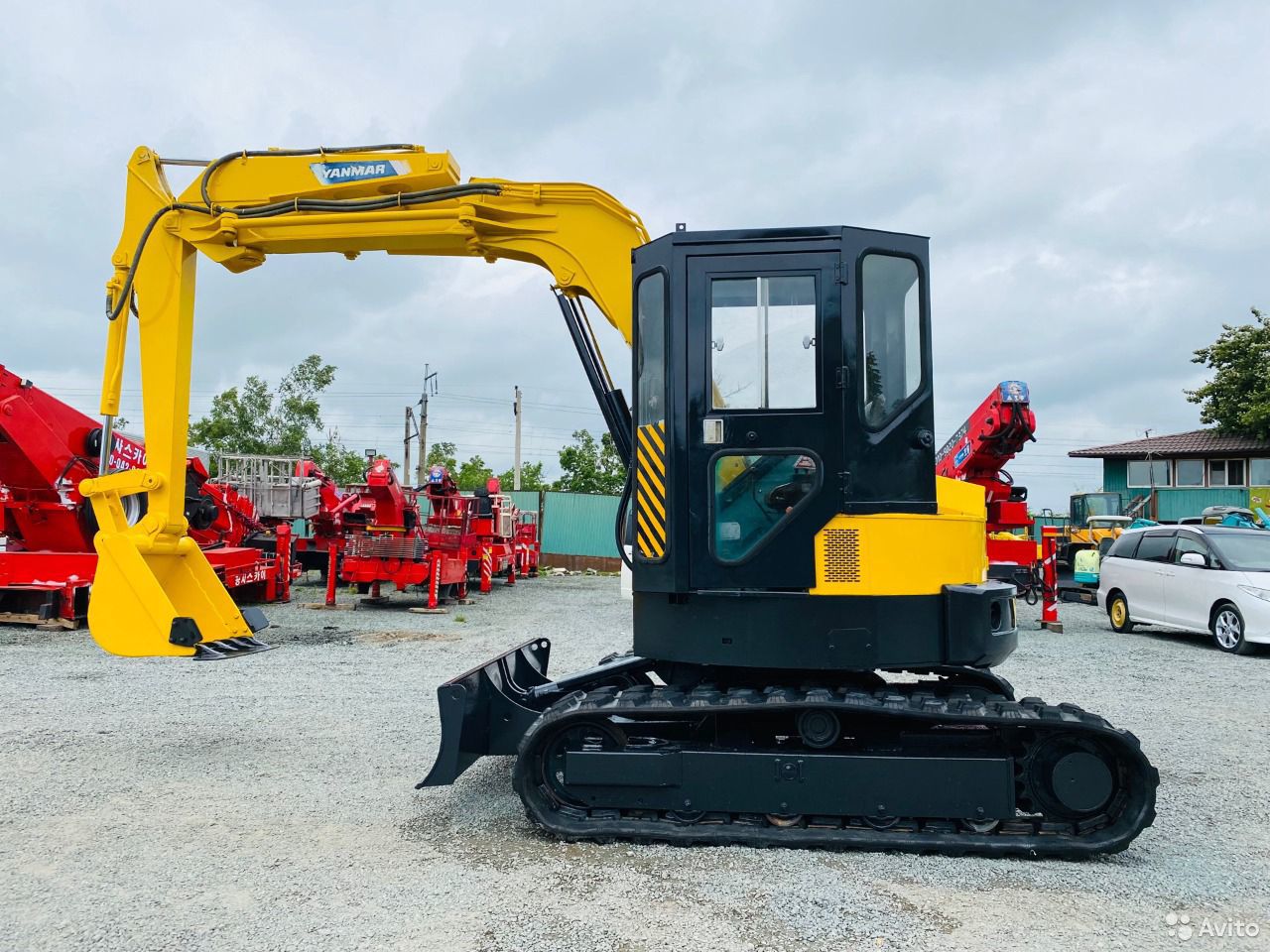 Мини-экскаватор Yanmar B-6