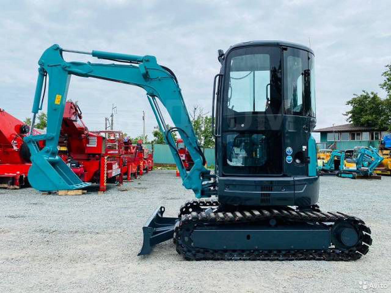 Мини-экскаватор Kobelco SK30SR-5