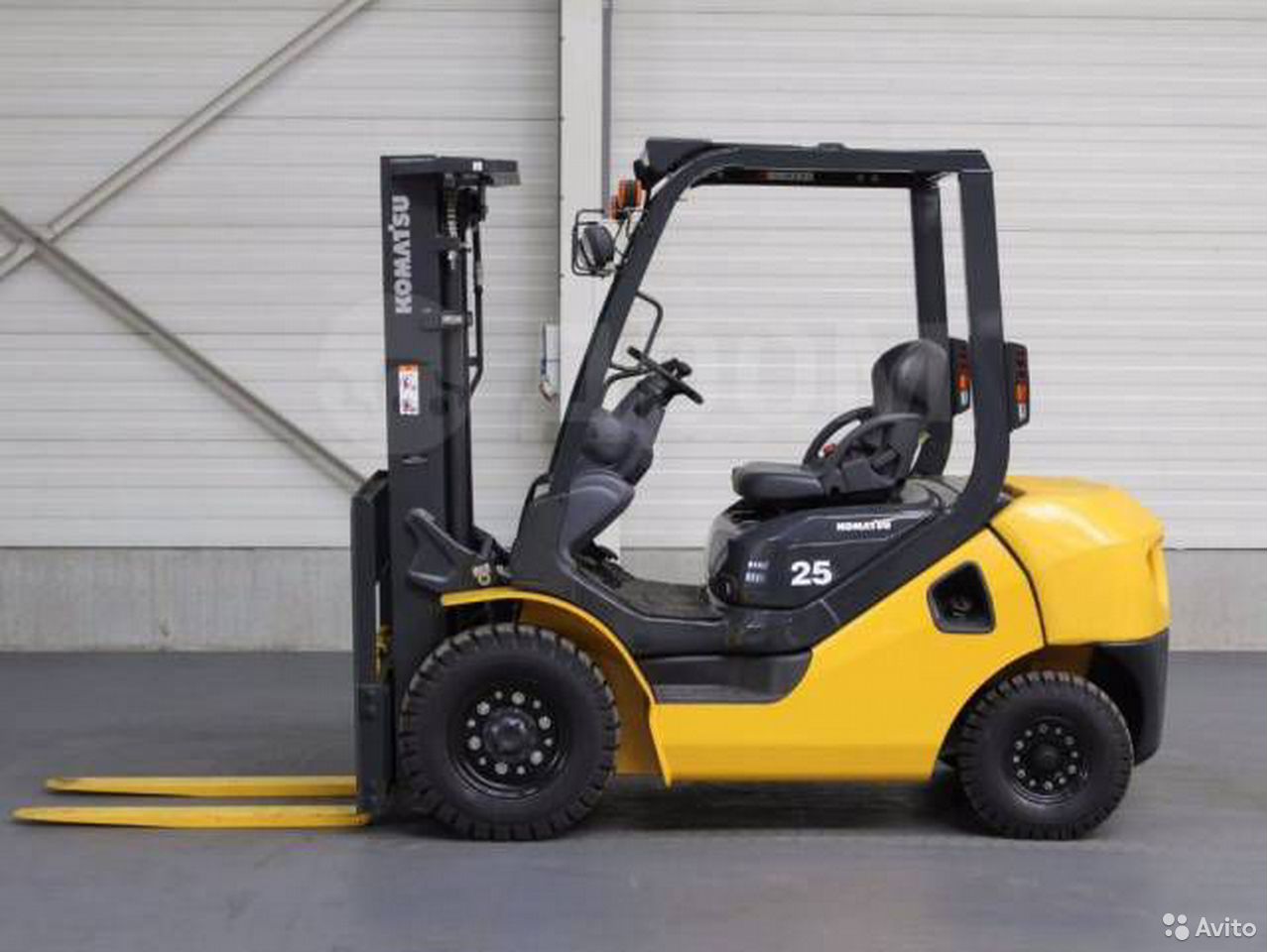 Вилочный погрузчик komatsu FD15T-17