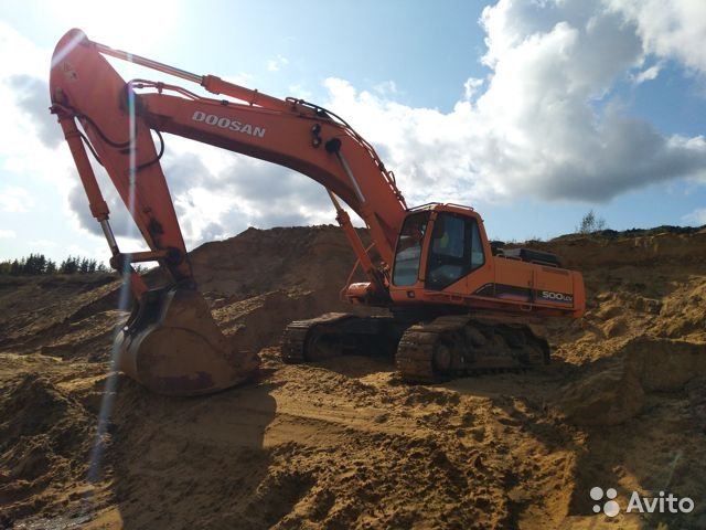 Гусеничный экскаватор Doosan Solar 500LC-V