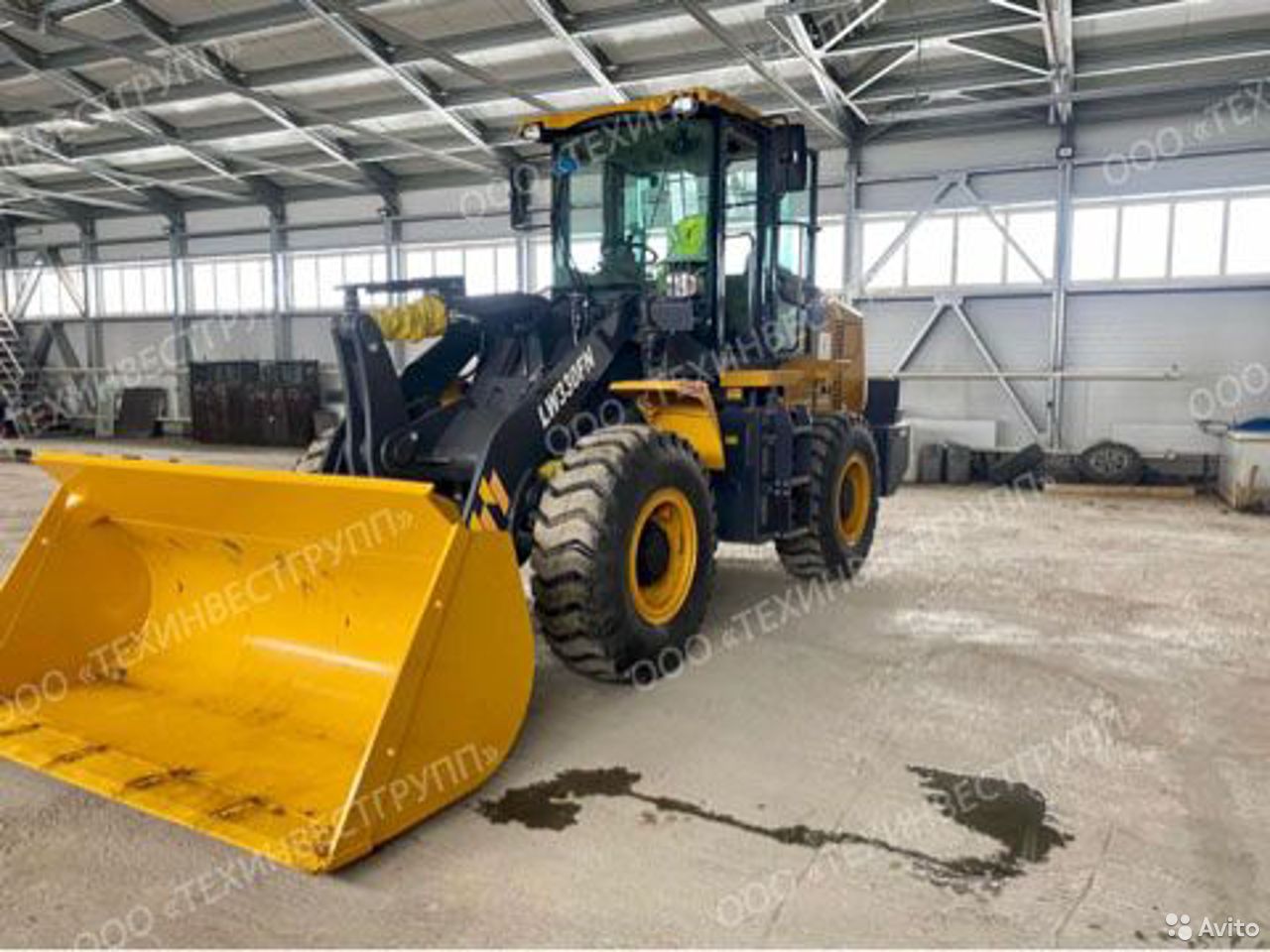 Фронтальный погрузчик xcmg LW330FN