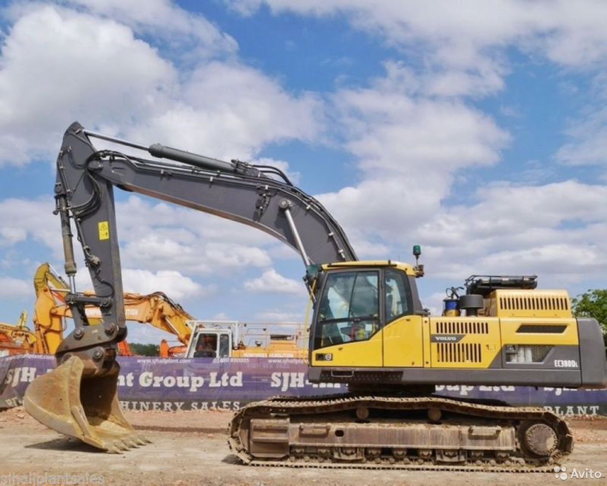 Гусеничный экскаватор Volvo EC380DL