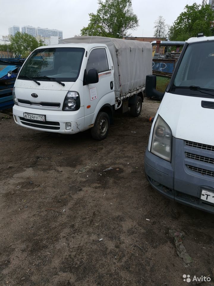 Тентованный автомобиль KIA Bongo III