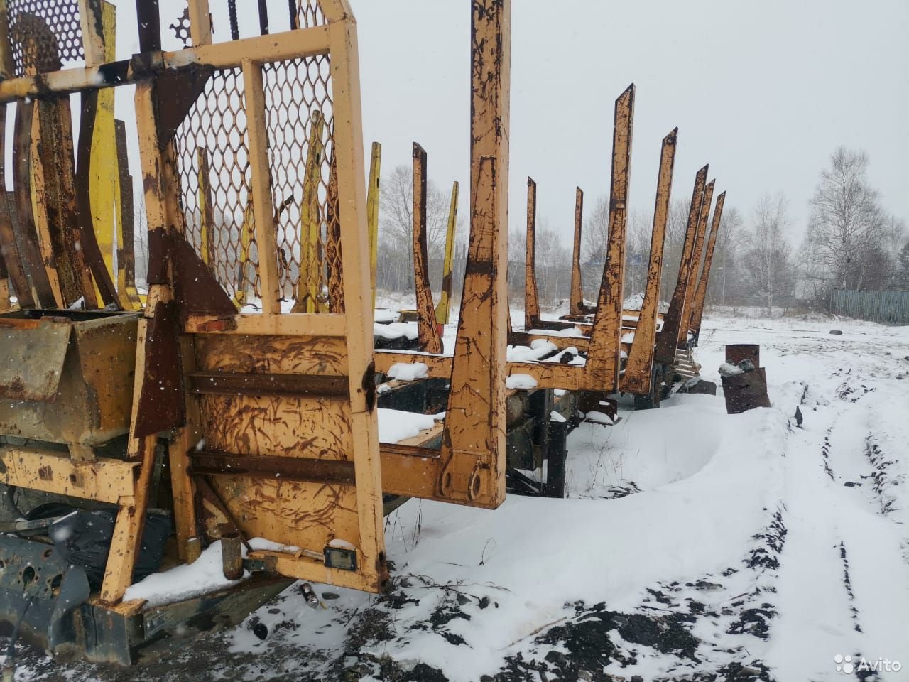 Полуприцеп сортиментовоз НовосибАРЗ