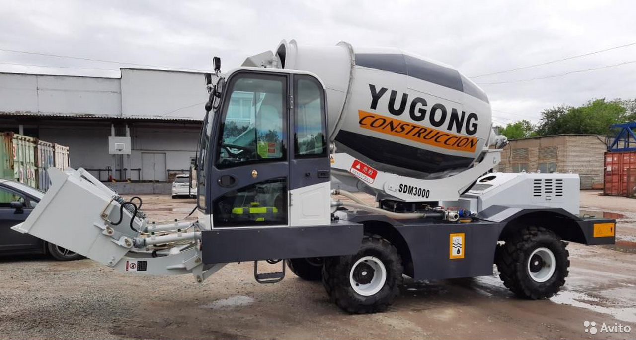 Самоходный бетоносмеситель Yugong SDM3000
