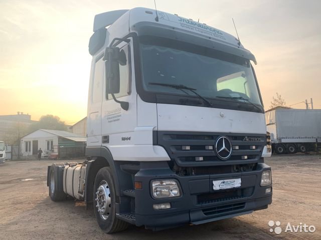 Седельный тягач Mercedes-Benz Actros 1841