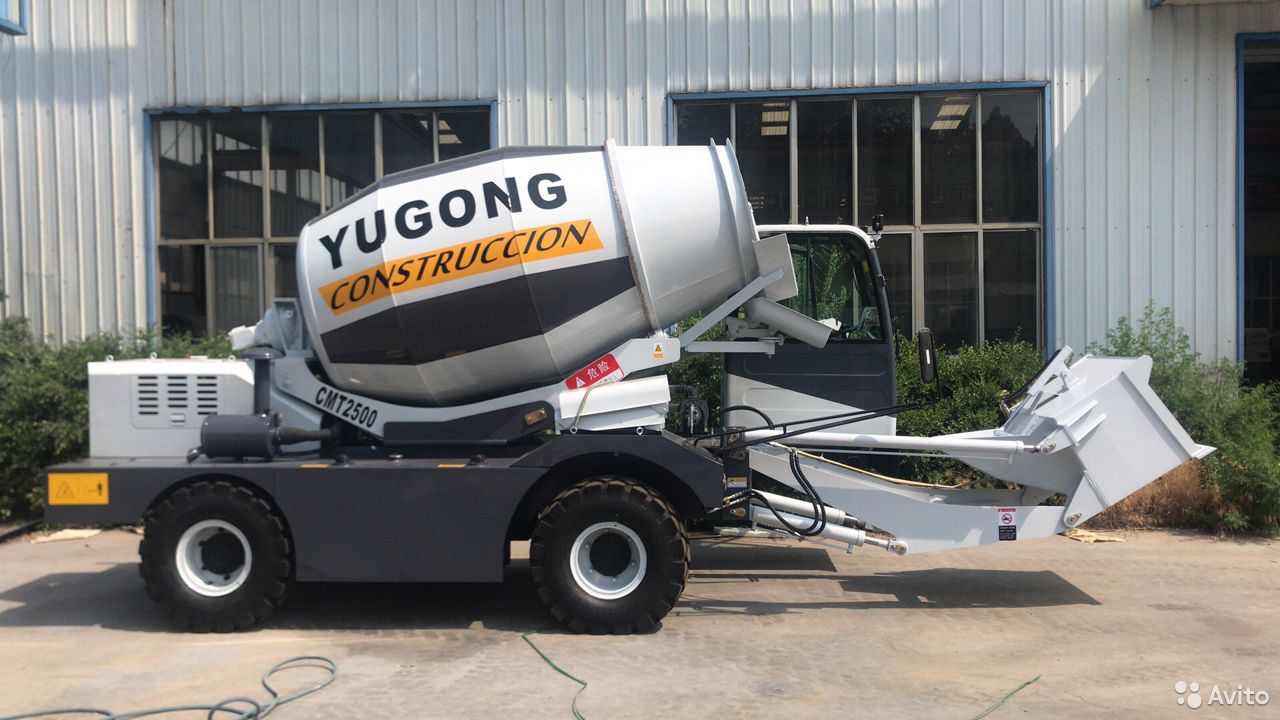 Самоходный бетоносмеситель Yugong CMT2500