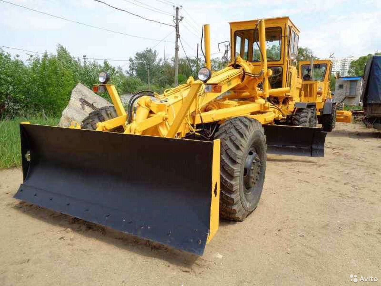 Автогрейдер Дормаш Орел ДЗ-122