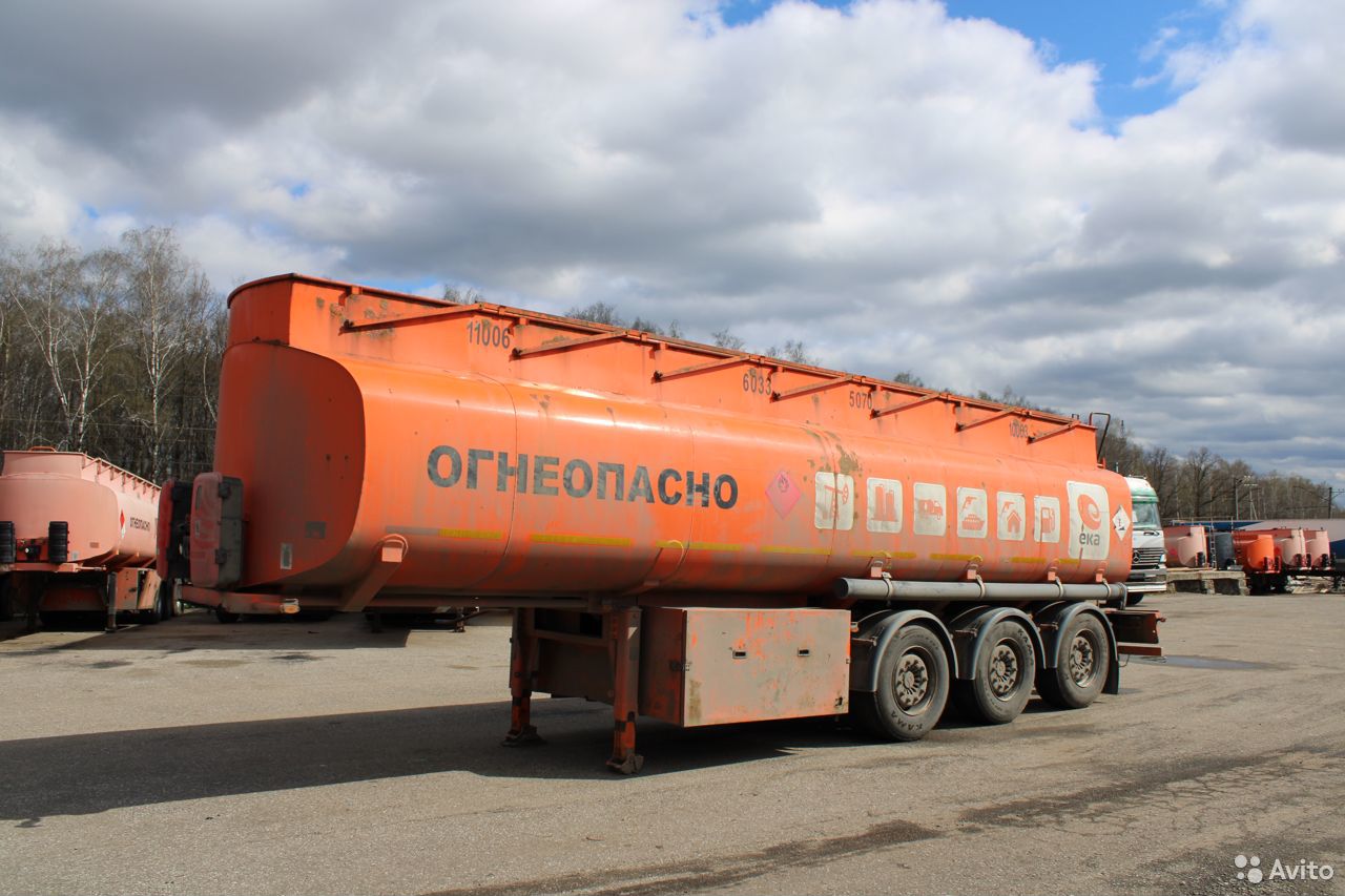 Полуприцеп бензовоз