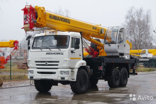 Автокран Ивановец КС-45717К-3Р на шасси КамАЗ 43118