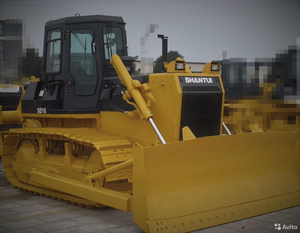 Гусеничный бульдозер Shantui SD16
