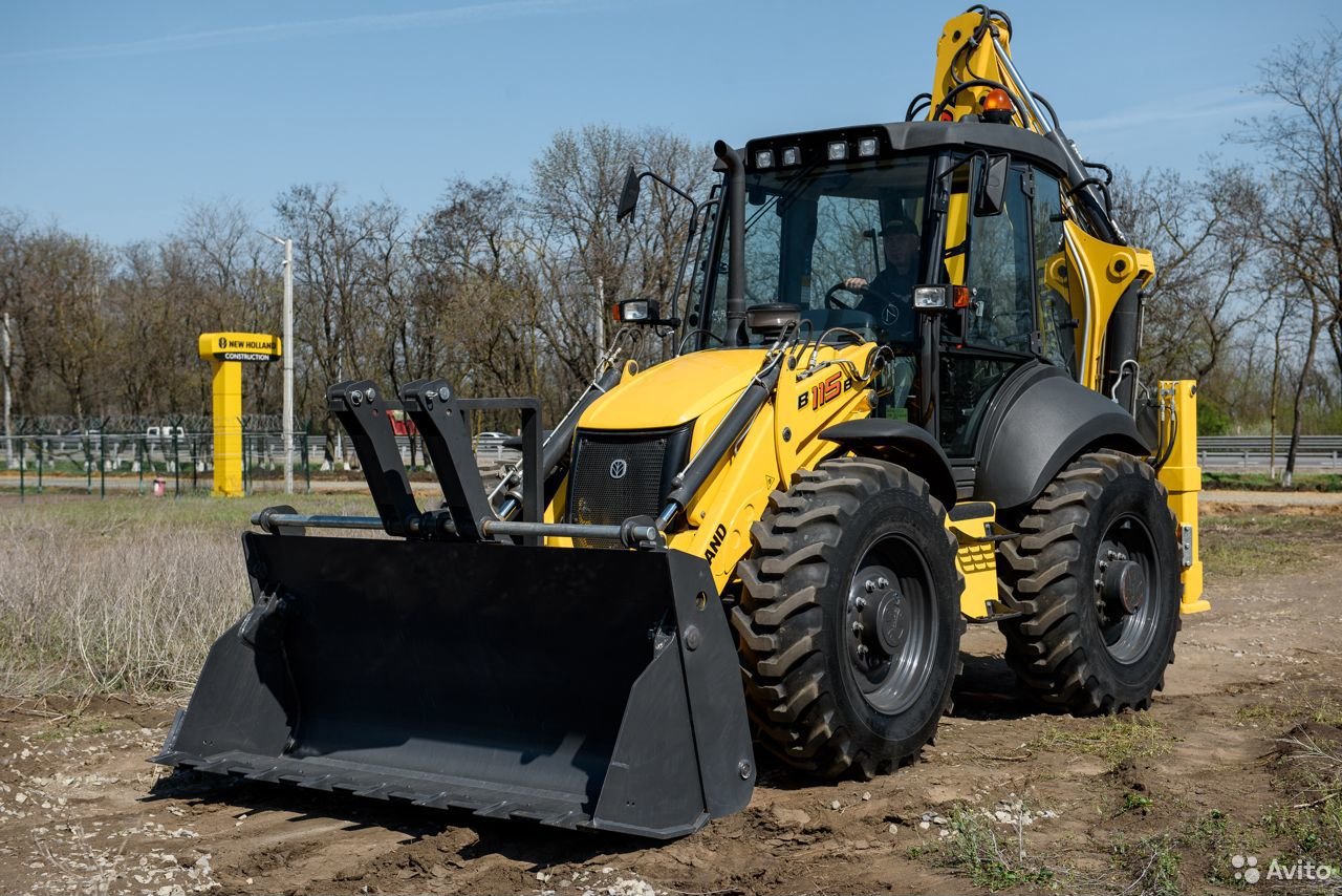 Экскаватор-погрузчик New Holland B115B