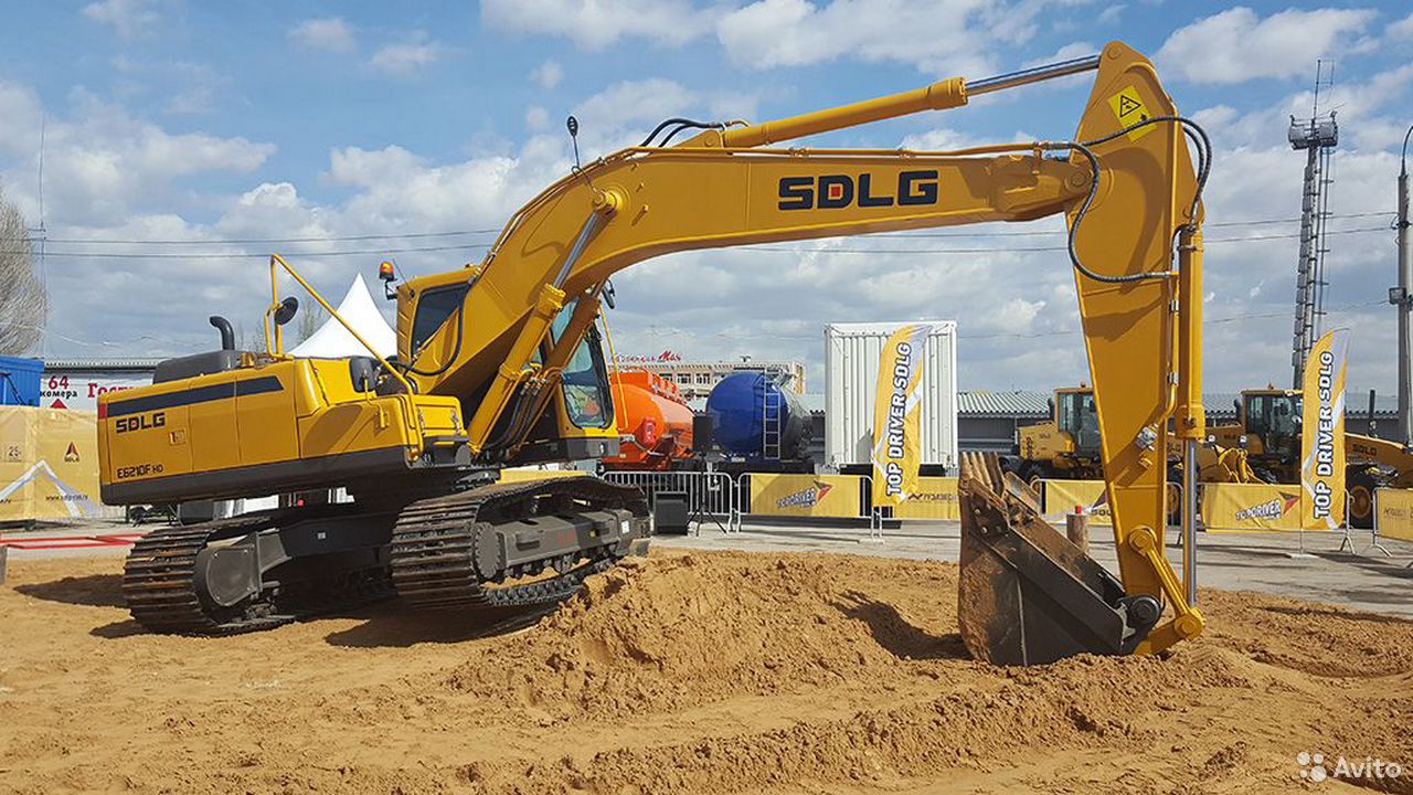 Гусеничный экскаватор SDLG E6210F