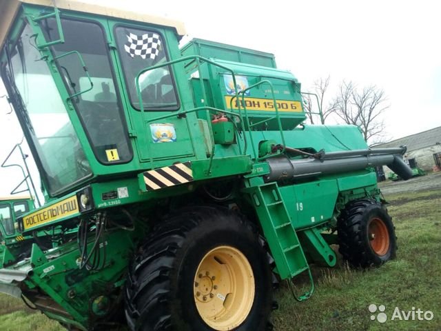 Зерноуборочный комбайн Ростсельмаш ДОН 1500Б