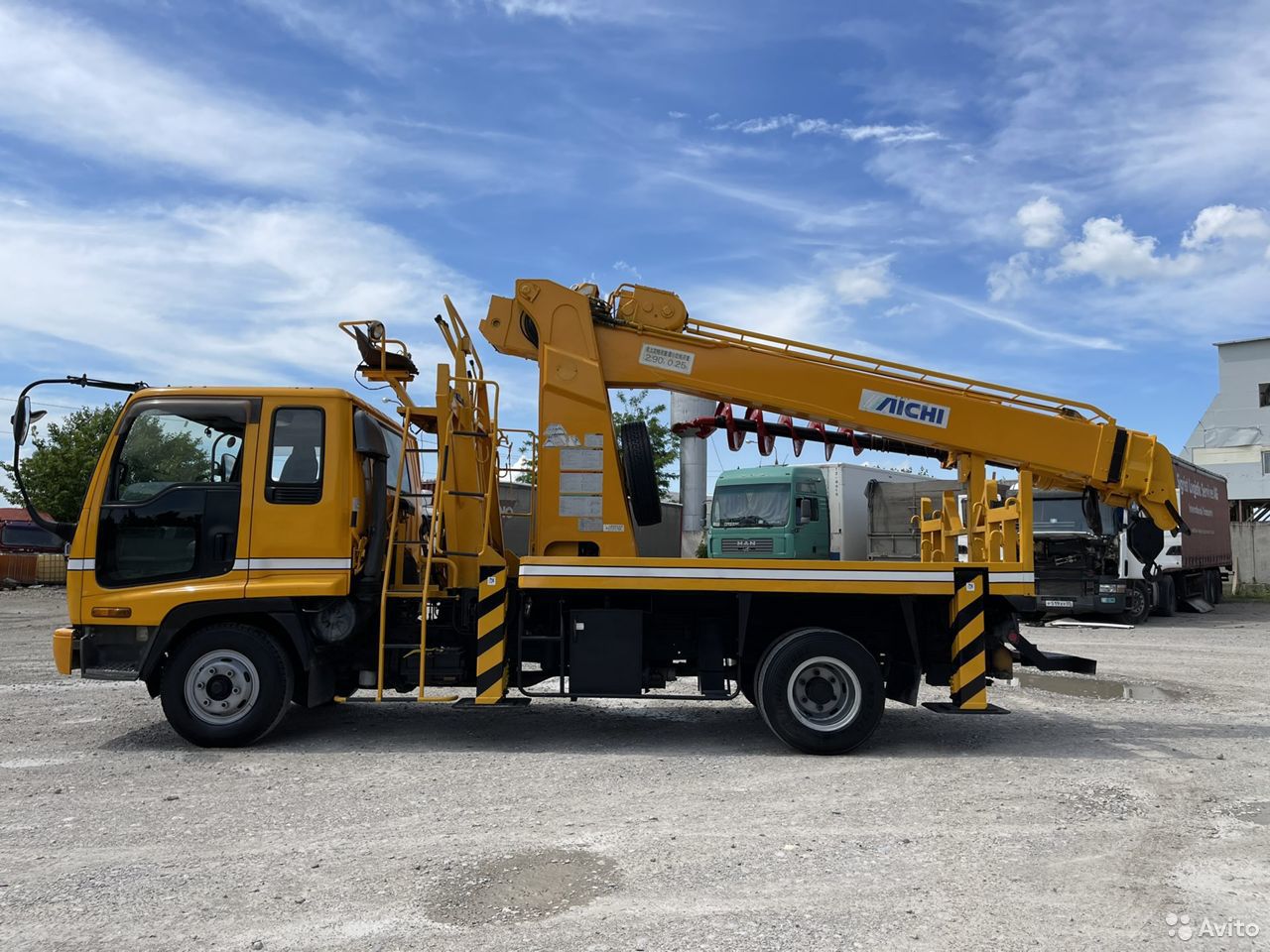 Бурильно-крановая машина Aichi D70A на шасси Isuzu Forward