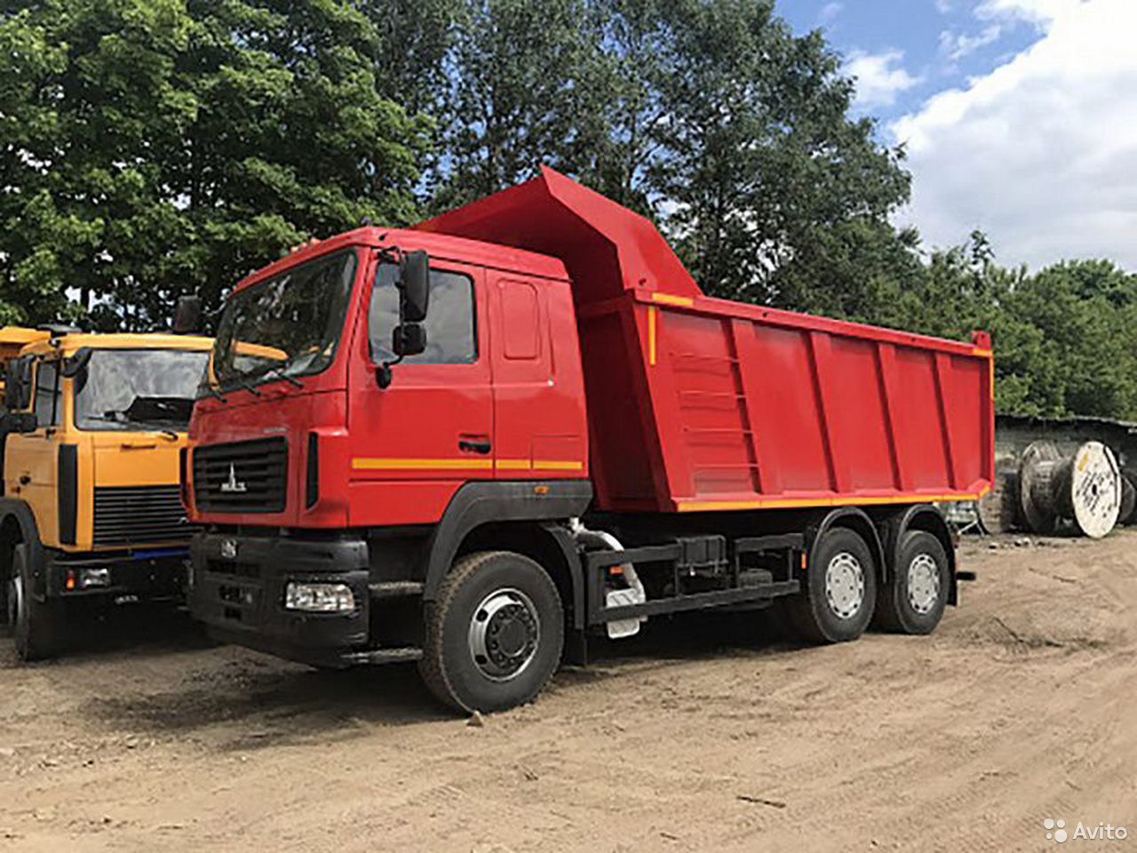 Самосвал МАЗ 6501С9-8520-005