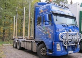 Сортиментовоз Volvo FH540