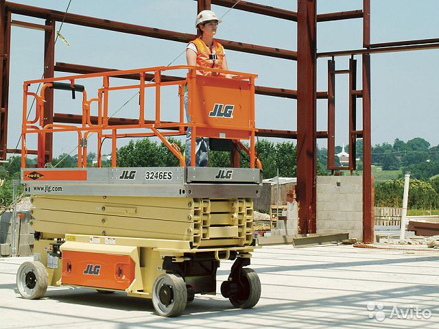 Ножничный подъемник JLG 3246 ES