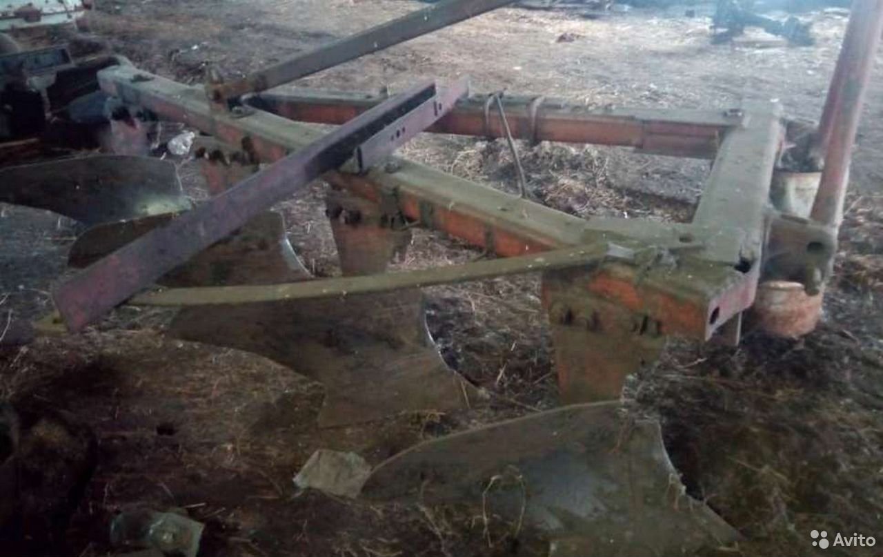 Плуг 4 корпусной