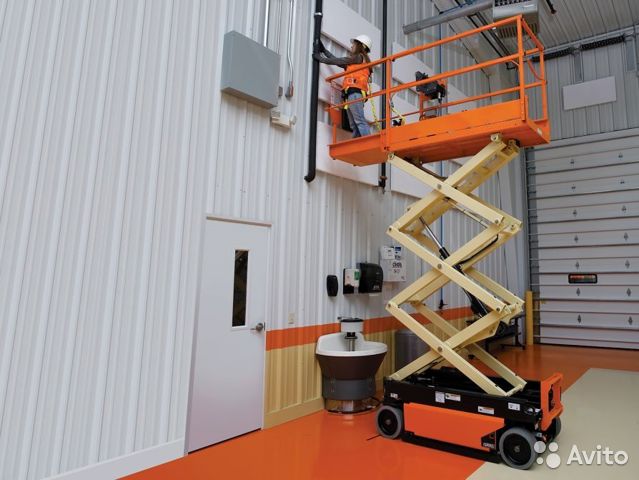 Ножничный подъемник JLG 2646 ES