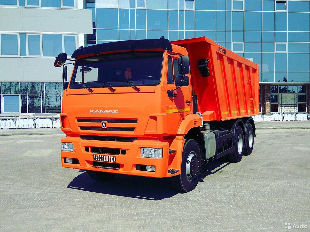 Самосвал КамАЗ 6520