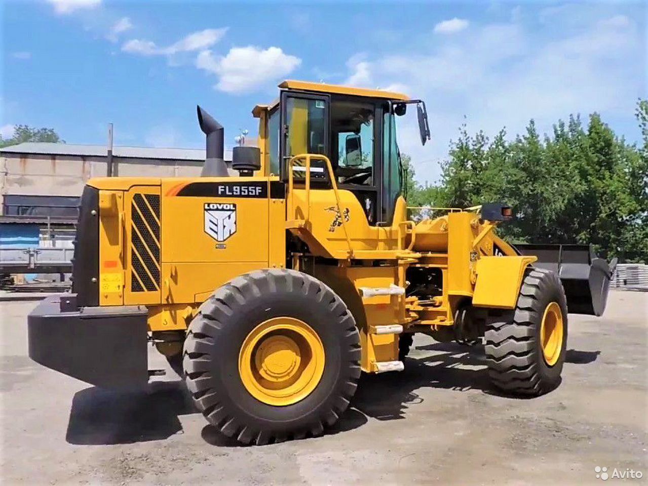 Фронтальный погрузчик Lovol FL955F